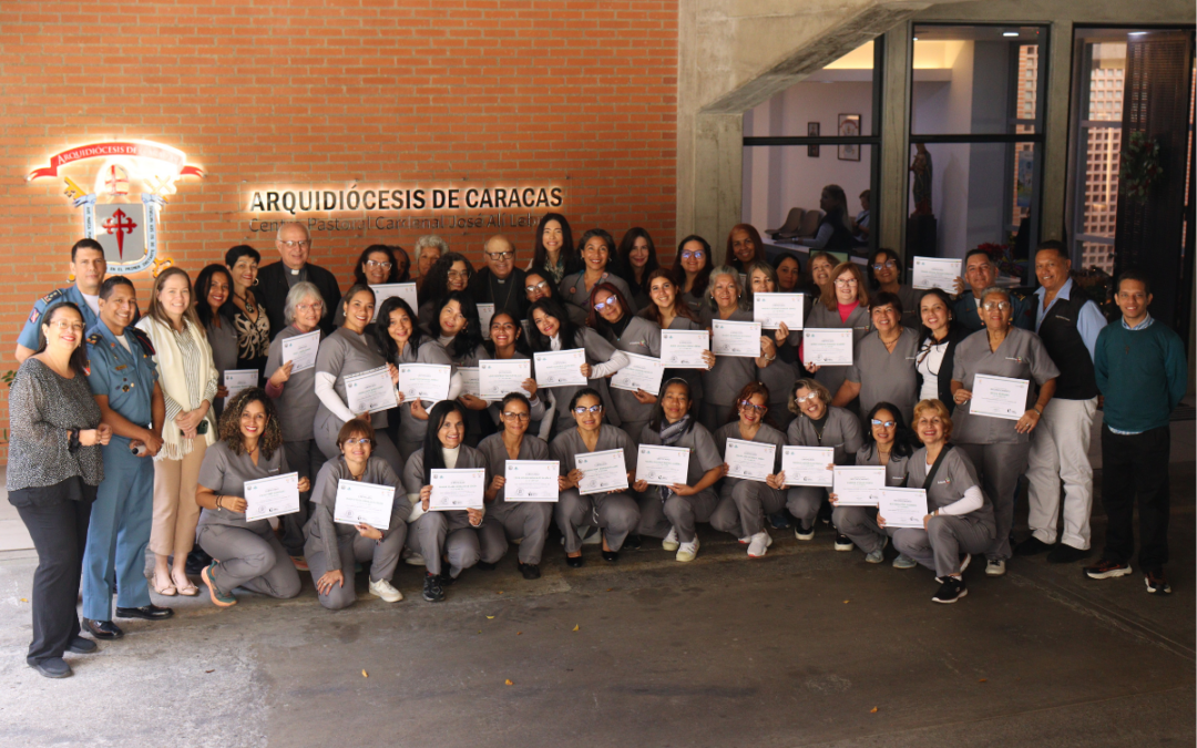 Cuidadores 360 celebró la certificación de 33 nuevas cuidadoras en Caracas