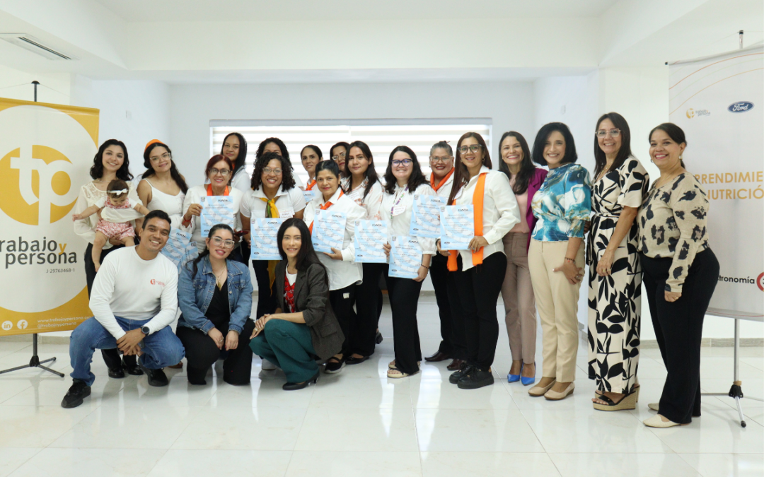 21 mujeres egresaron de la formación integral en emprendimiento en Valencia